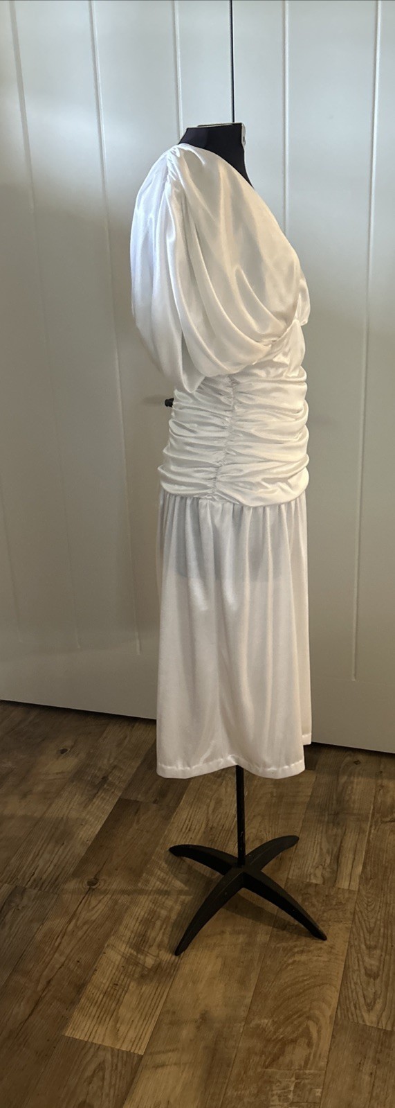 Vintage 1980’s Body Con Silky White Dress Size 13-14 Shoulder Pads
