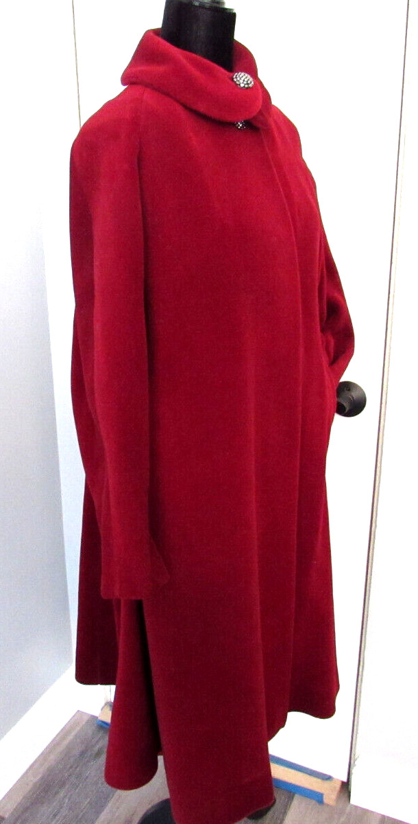 Vintage Forstmann Fleur de Lis Levitt Shop Dark Red Women’s Overcoat Jacket