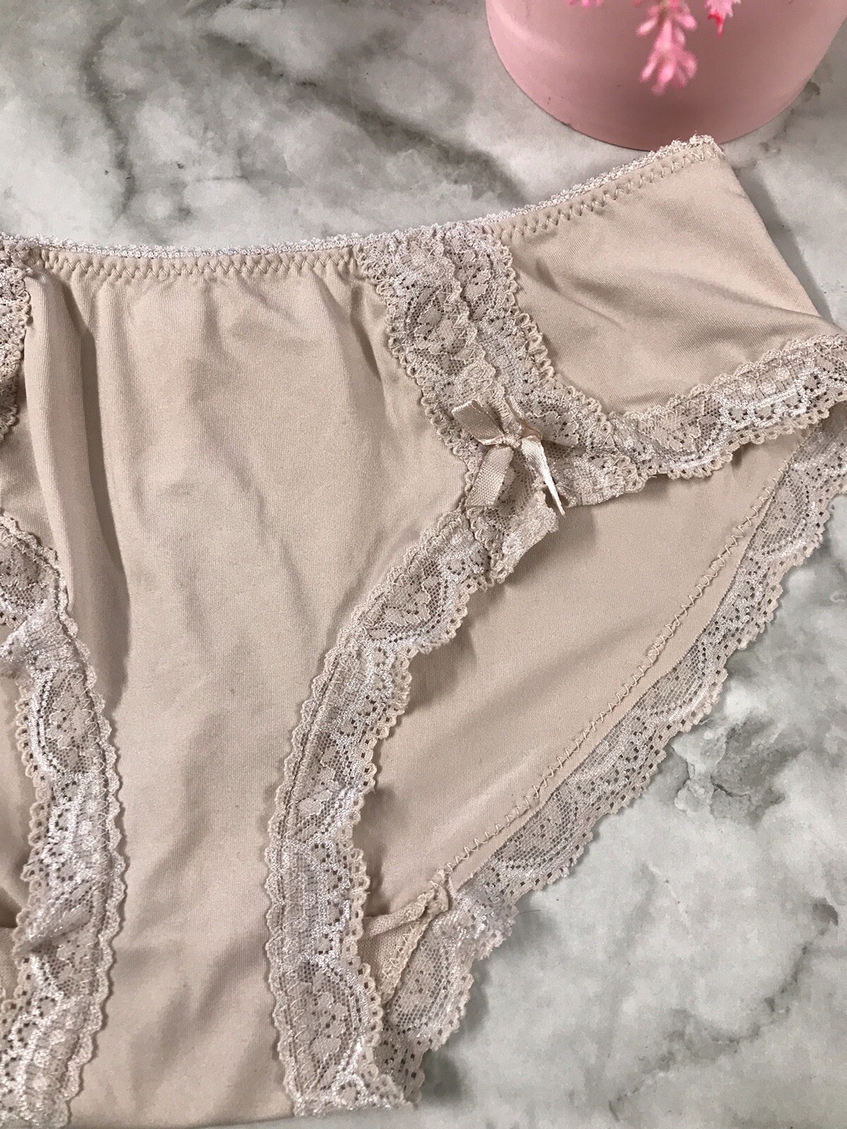 Vintage Marilyn Monroe lace poly-spandex beige Bow Lace Panty Small