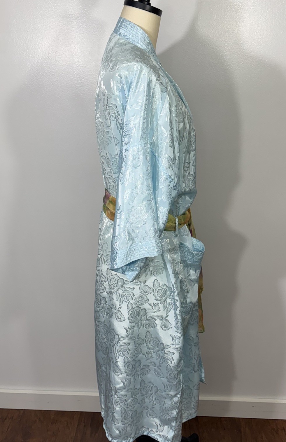 Vintage 100% Silk Robe 1980s Thailand