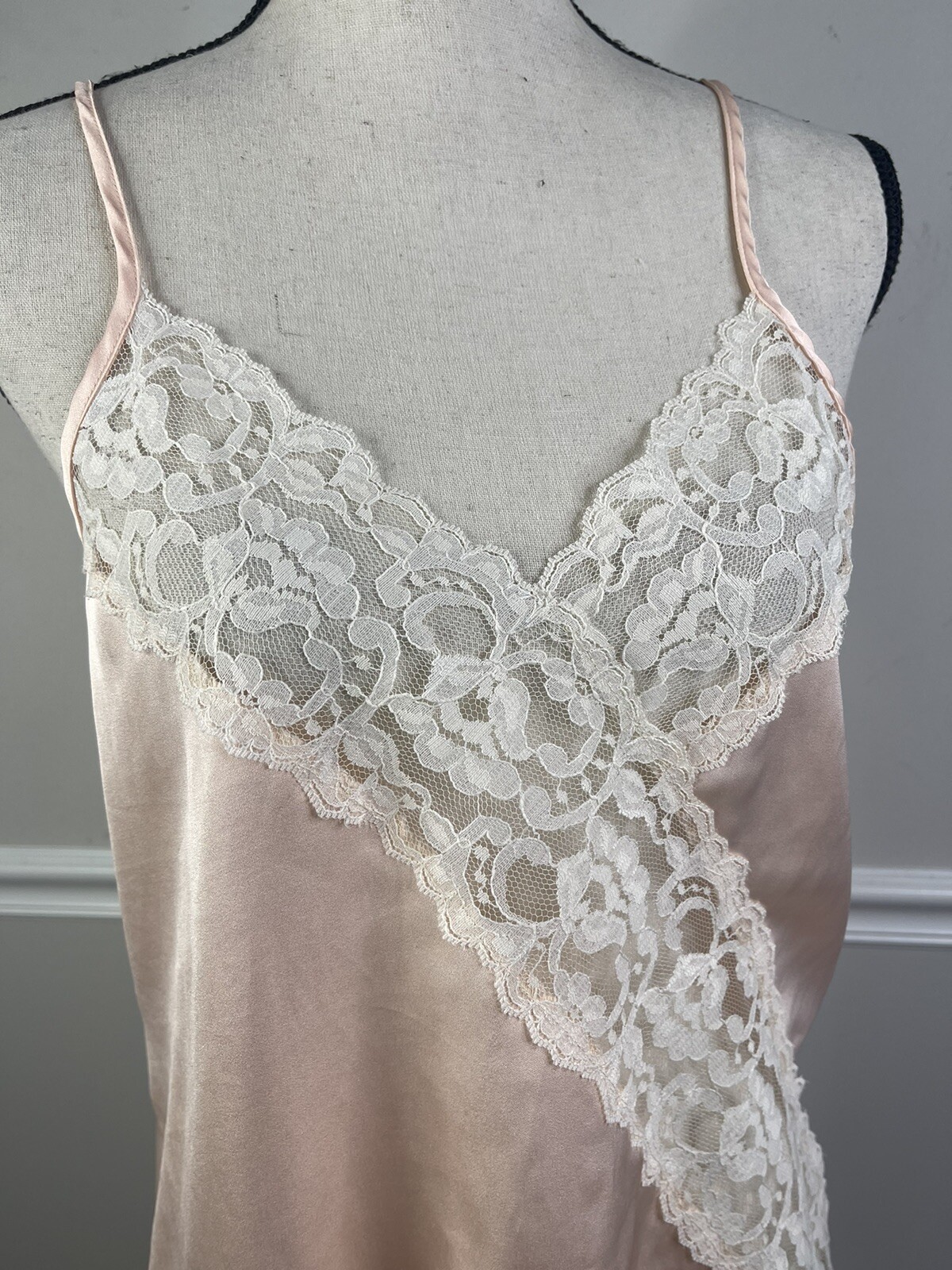 Vintage Anne Rothschild for Caress Lingerie Satin Lace Blush Peach M Chemise USA