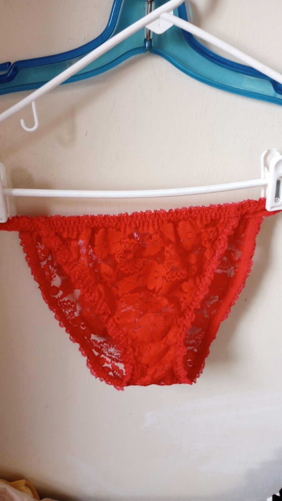Vtg DOLORES POIRETTE union label USA PANTIES sz M String Bikini Lace RARE Red