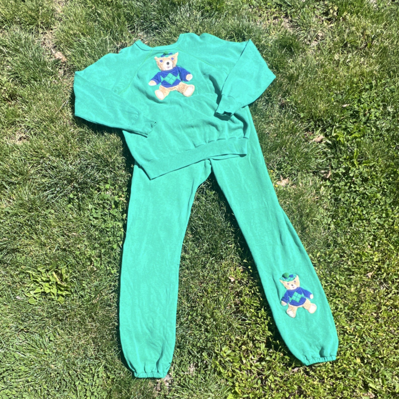 Bordeaux 1980s Women’s Green Sweatsuit Set Bear Applique Size L