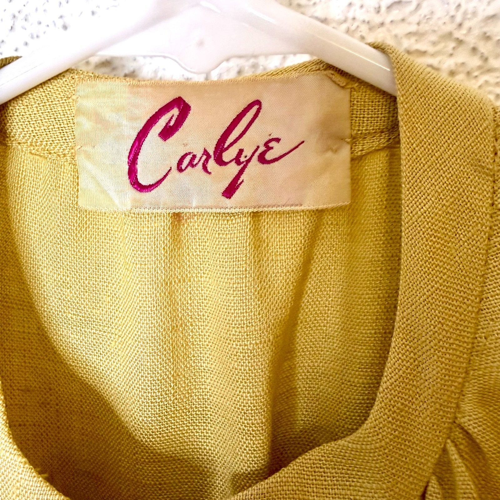 Vintage 1950s/60s Carlye Yellow Linen Dress Rhinestone Buttons Velvet Leaf Sz S