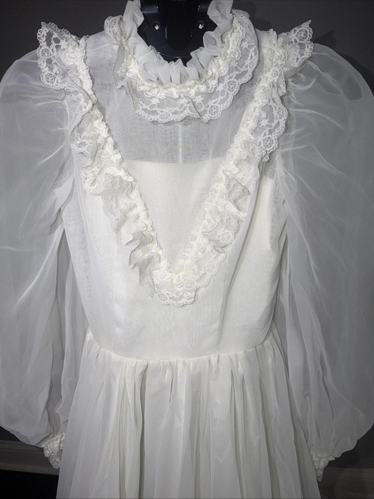 Vintage Lace Victorian Prairie Wedding Dress Cottage Core Crinoline Train