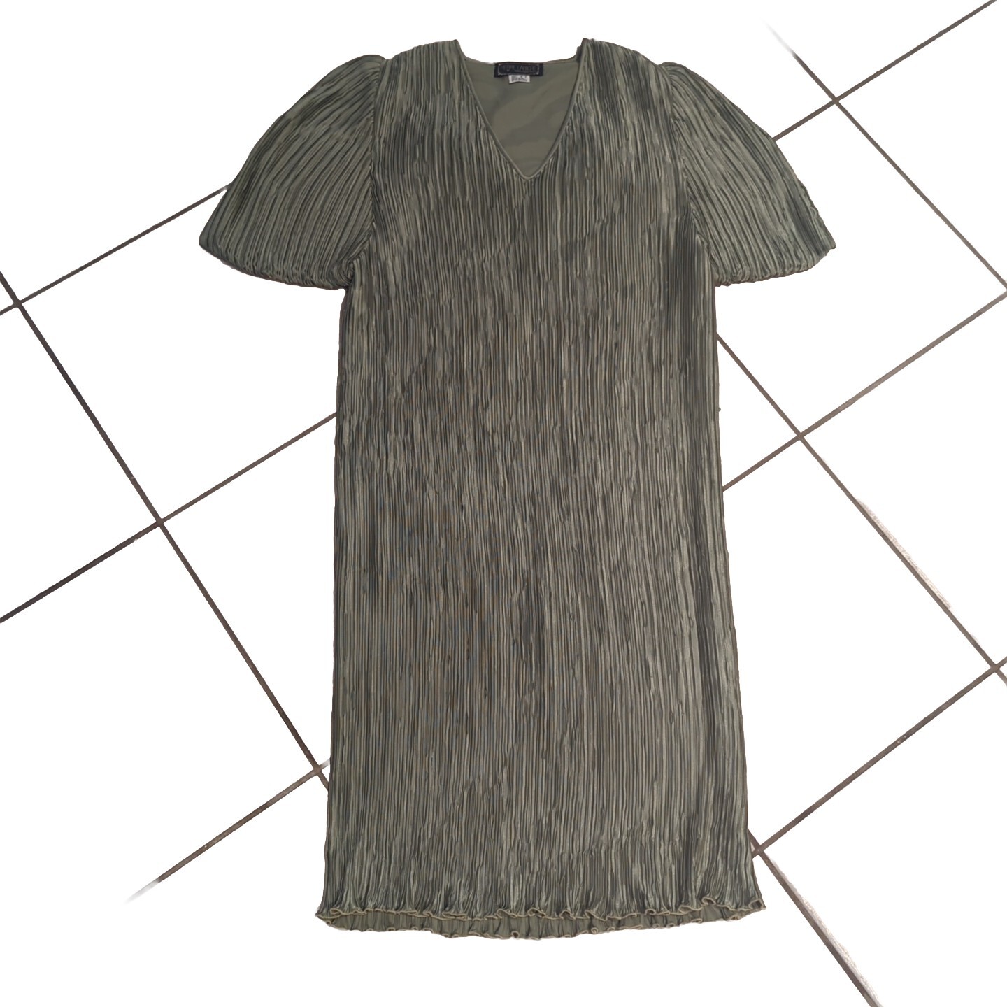 1980s Pierre Labiche Green Plisee Pleats Puff Sleeves Dress Size 4 EUC