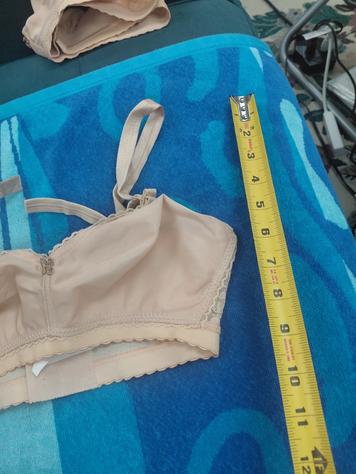 Vintage Lady Cameo Lingerie Bra Size 26E