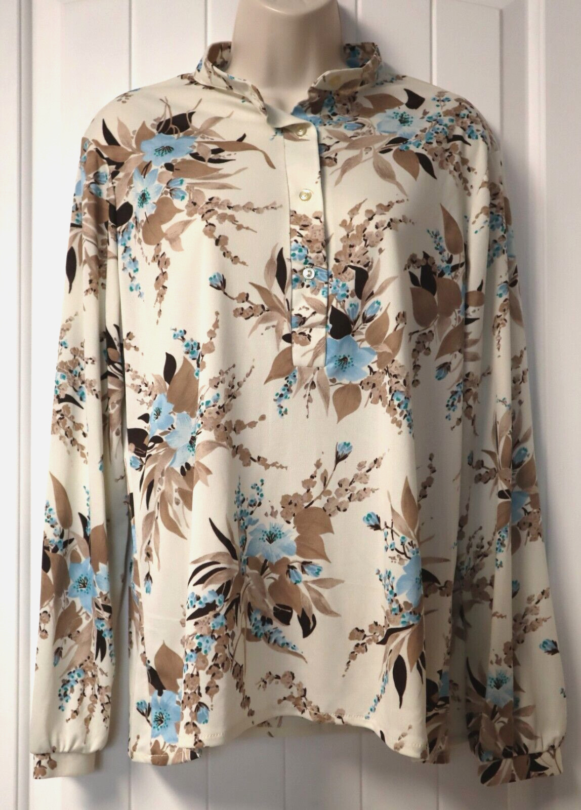 Vintage 70s ALEX COLMAN SPORTSWEAR floral blouse size M (check measurements)
