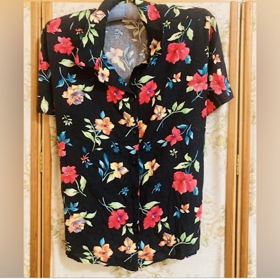 Vintage 90s Black and Tropical Rainbow Floral Print Button Up Shirt