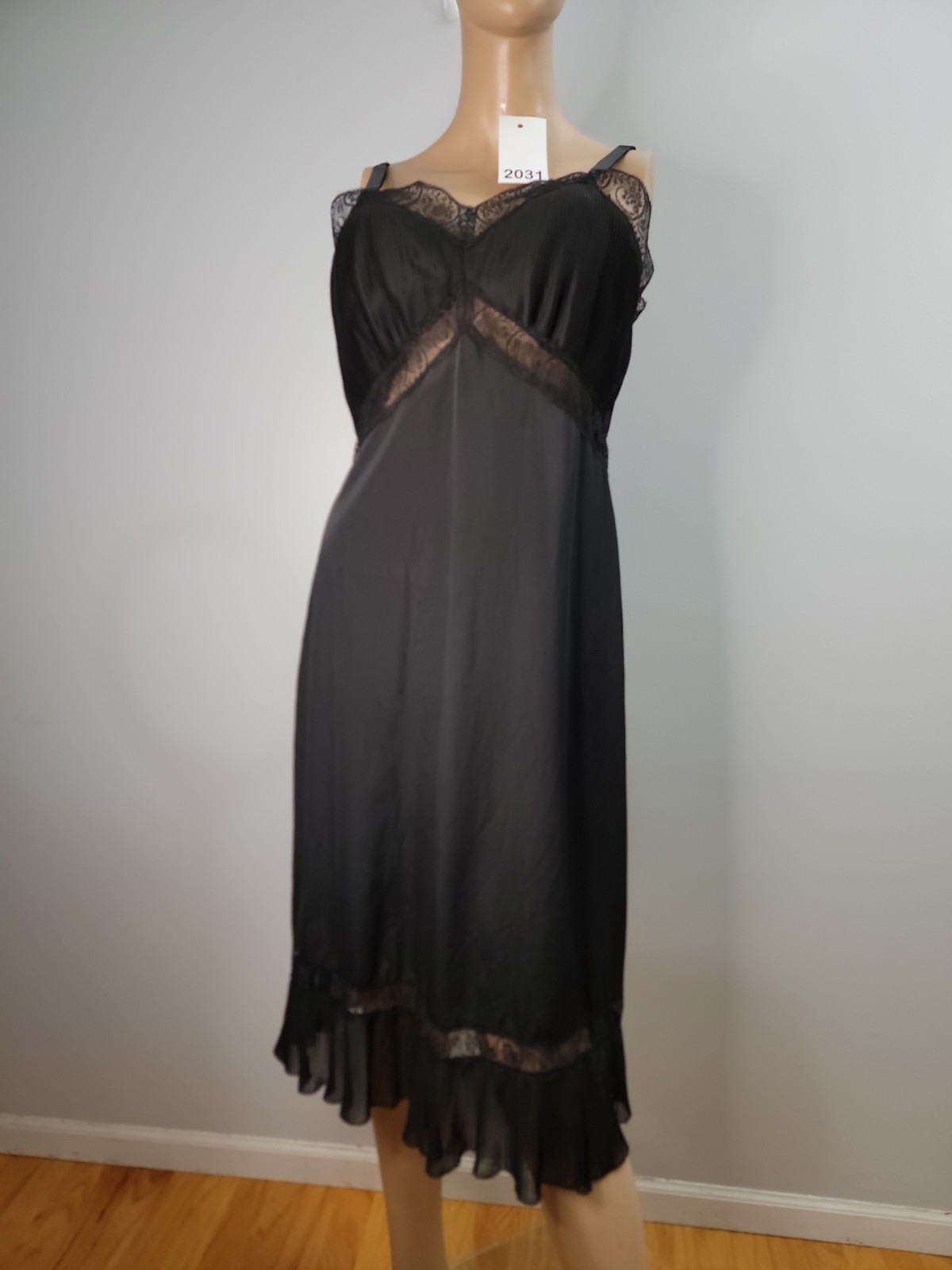 Vintage Charmode Nylon Black Pleated Lace Detail Full Slip Size 36