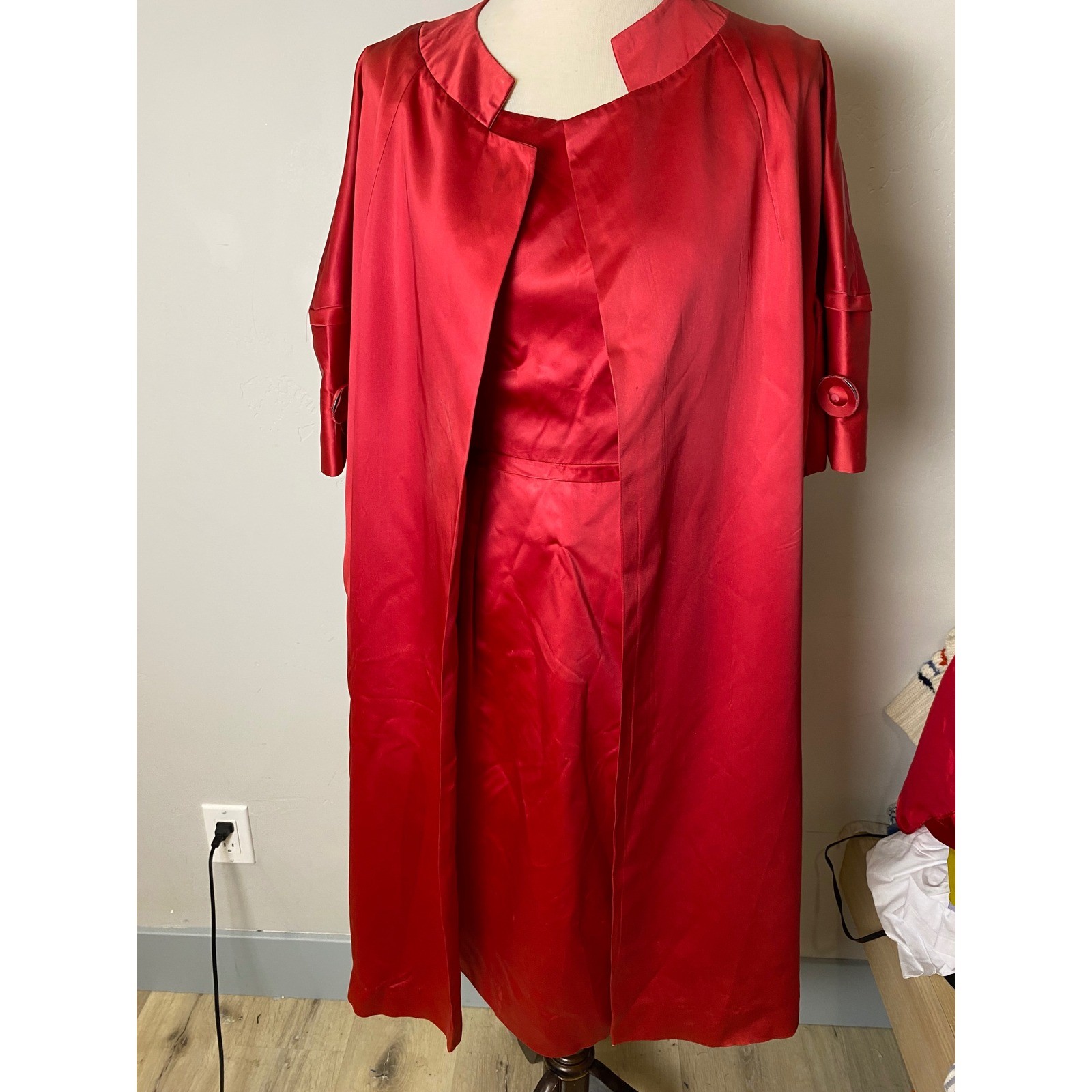 Vintage Red Satin 2 Piece Dress Set Duster Jacket Sheath Midi Formal Red S