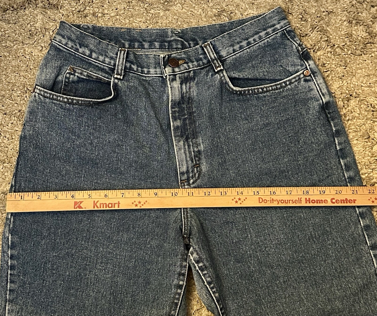 Vintage 80s Lee MR Women’s Size 15 Med. Blue Classic Fit Tapered Denim Jeans USA