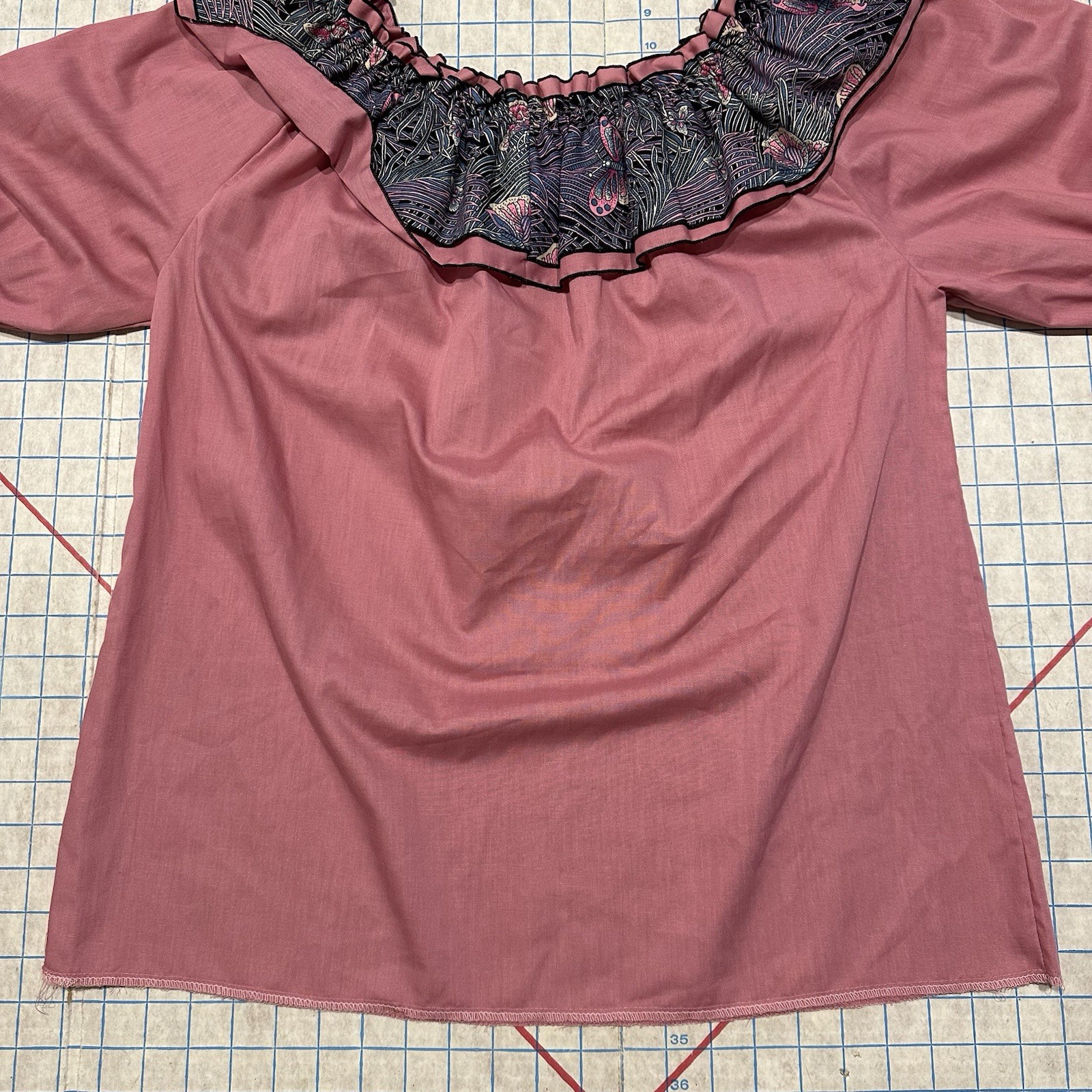 VTG Women’s Pink Ruffled Blouse Square Dance Size M/L Pink Butterfly Psychedelic