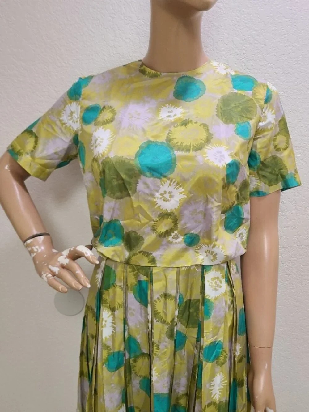 VINTAGE 50s STANTON JR’S PETITE MID-CENTURY PRINT DRESS PLEATED SILK-LIKE sz 11
