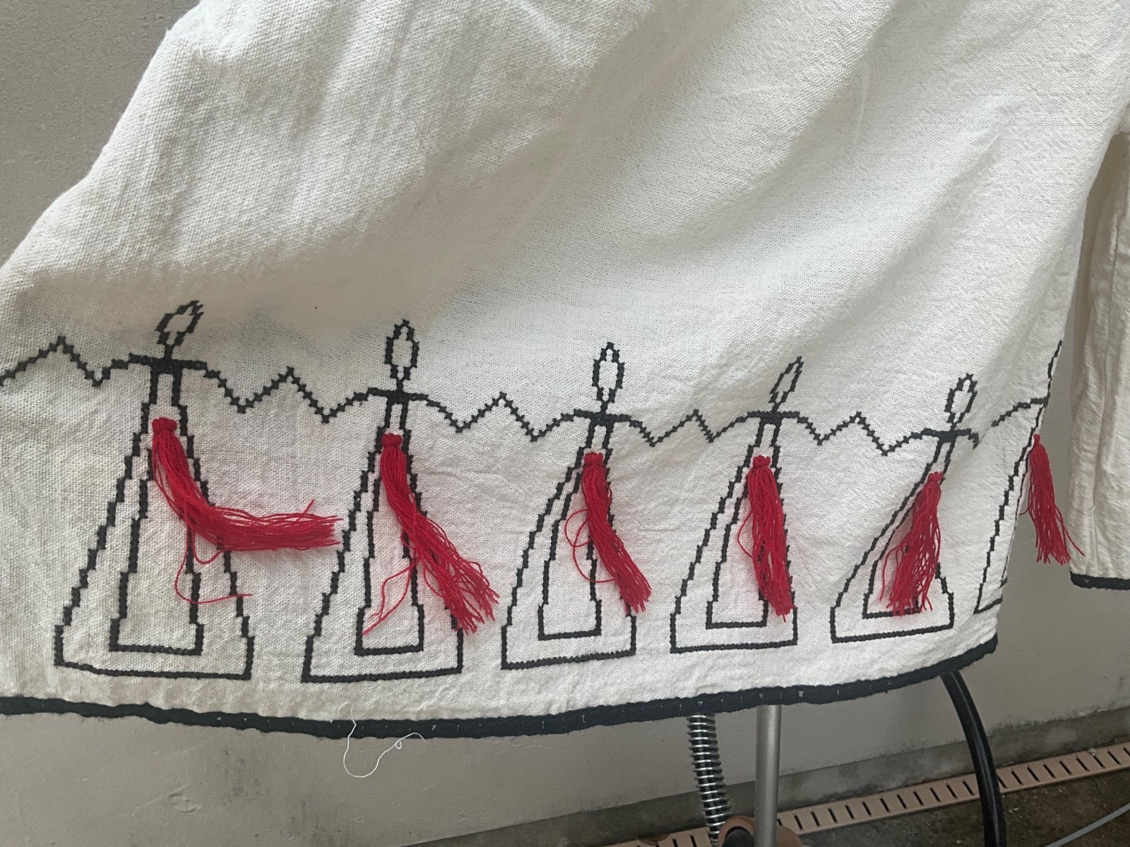 Vintage Embroidered Peasant Blouse