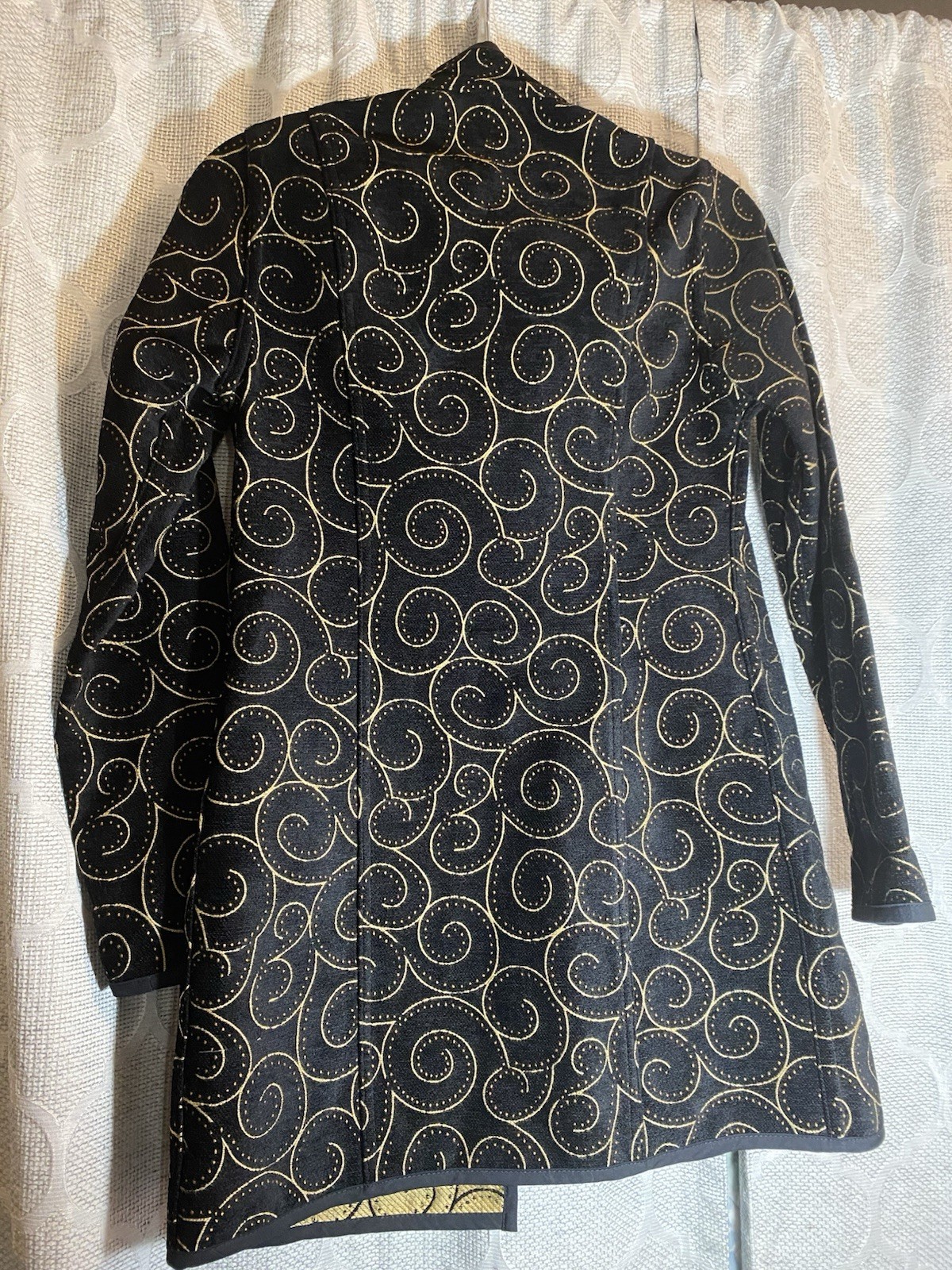 Vintage Tapestry Jacket Reversible Kimono Style Reversible Cuff Link Buttons S