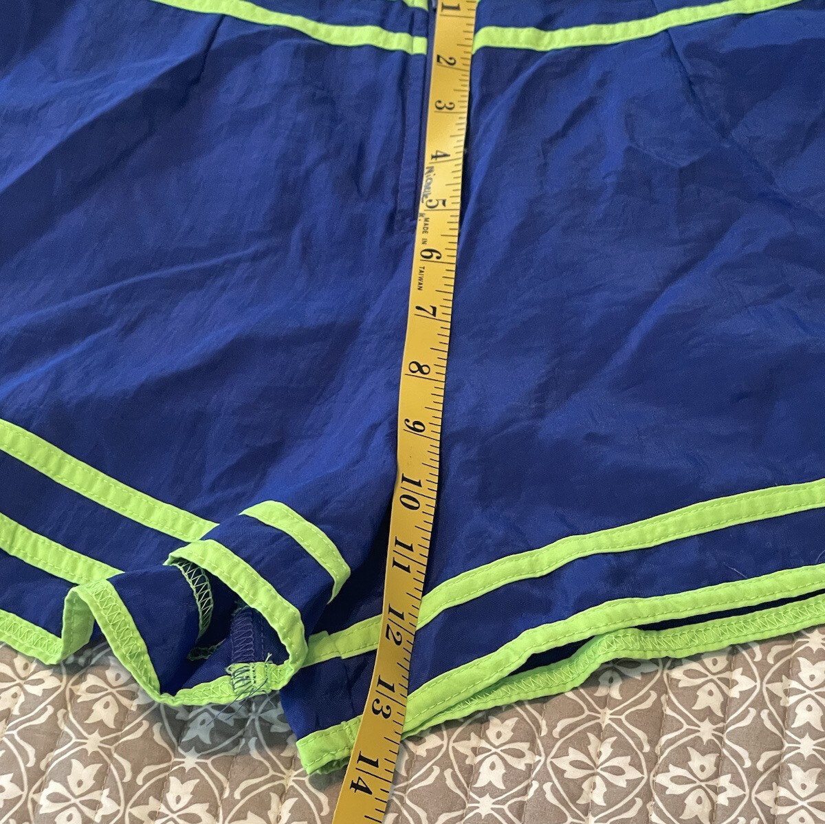 Vtg Women’s M Jantzen Front Zippered Navy W/Green Stripe Nylon Shorts Swim Jog