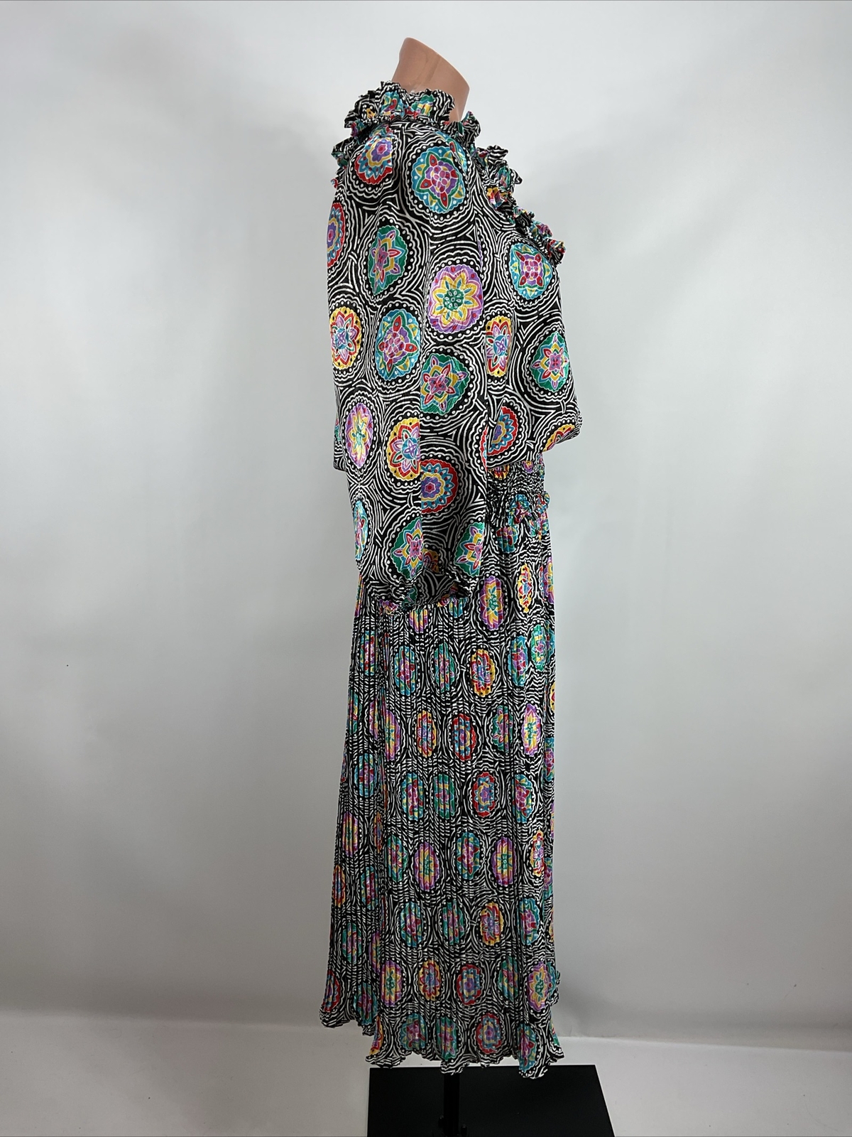 Vintage Susan Freis Skirt Set I.Magnin sz M Paisley All Over Print 2pc Suit USA