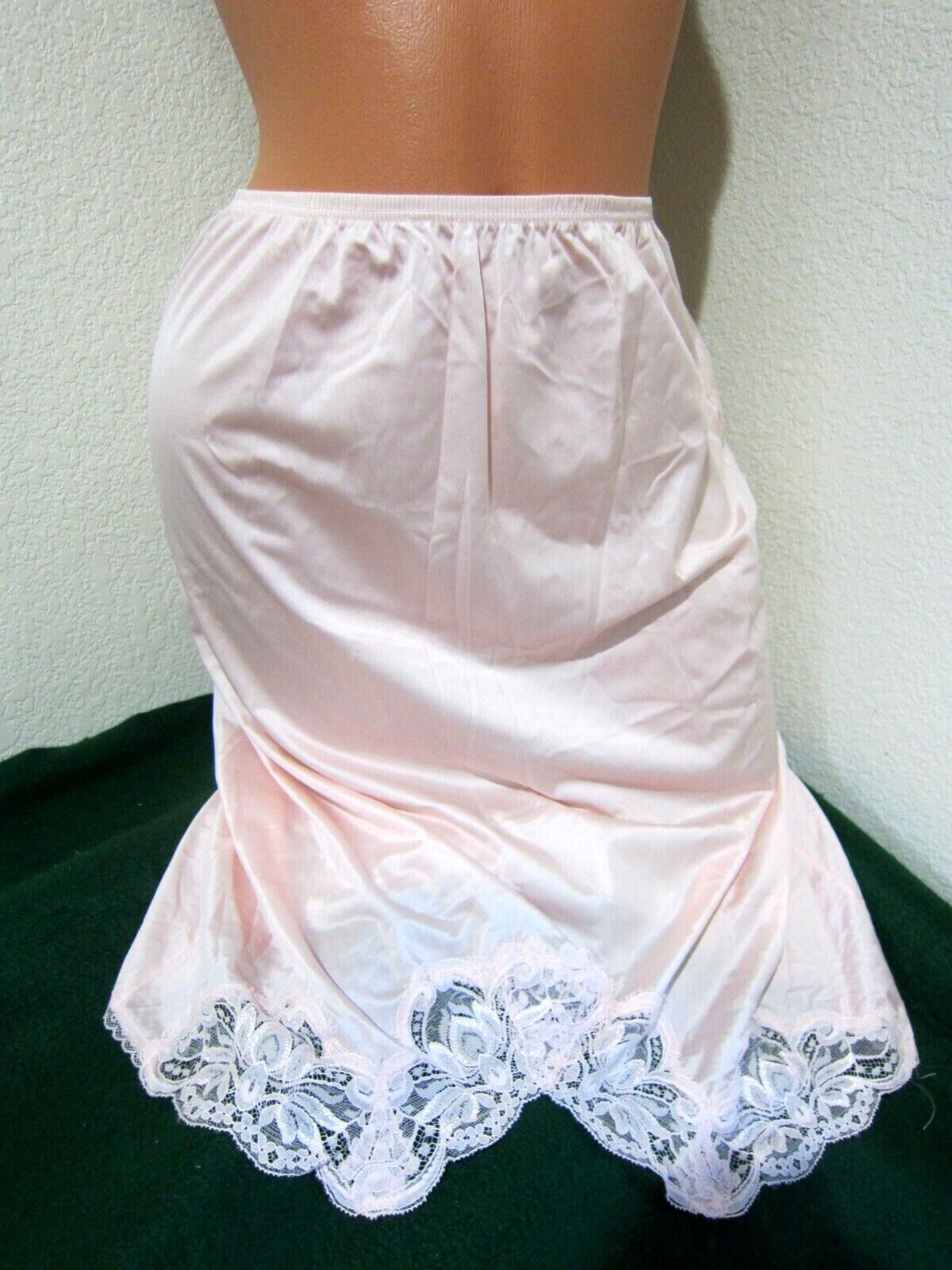 RARE Vintage OLGA SATIN NYLON WIDE SCALLOPED Floral Lace Silky Half Slip S 12040