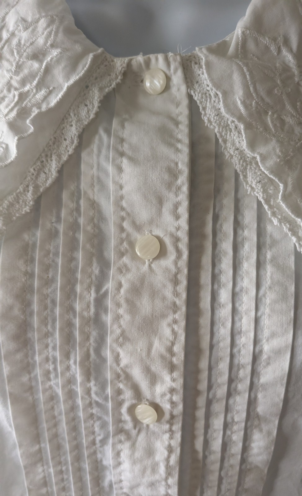 Antique White Cotton Blouse, Hand Embroidered, Cinched waist, French Navy Sz M
