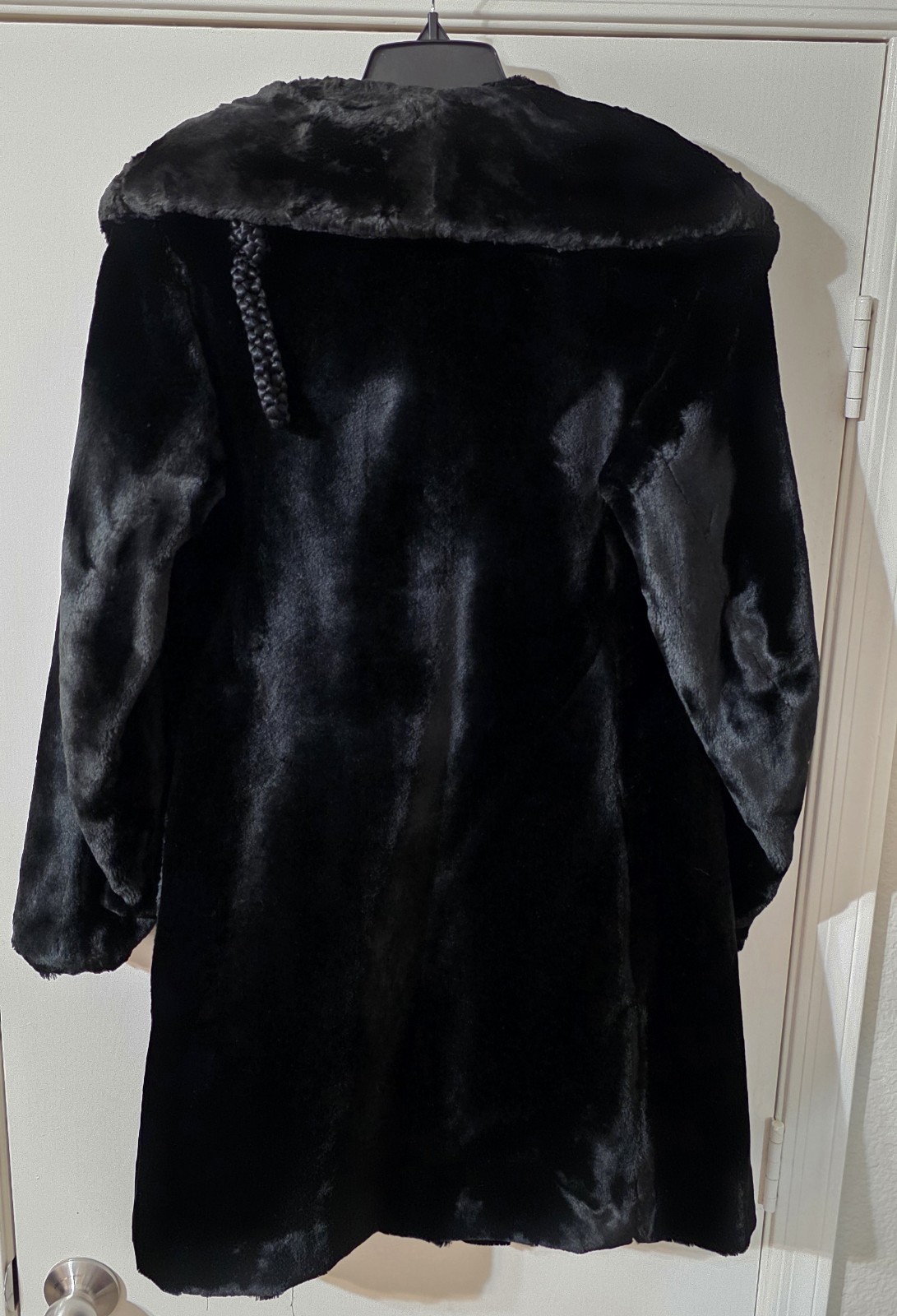 Vintage (1920s-1940s) black dyed muskrat fur coat (Hudson Fabri) Large Beautiful