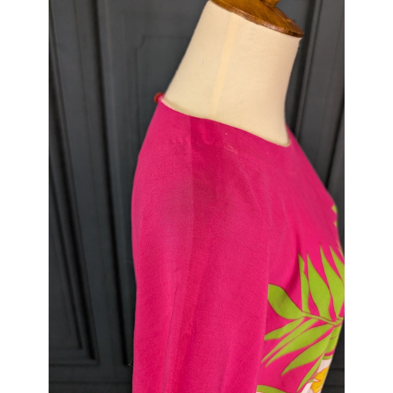 Vtg Indonesian Batik Caftan Pink Floral Flower Print Hippie Maxi Dress Muumuu