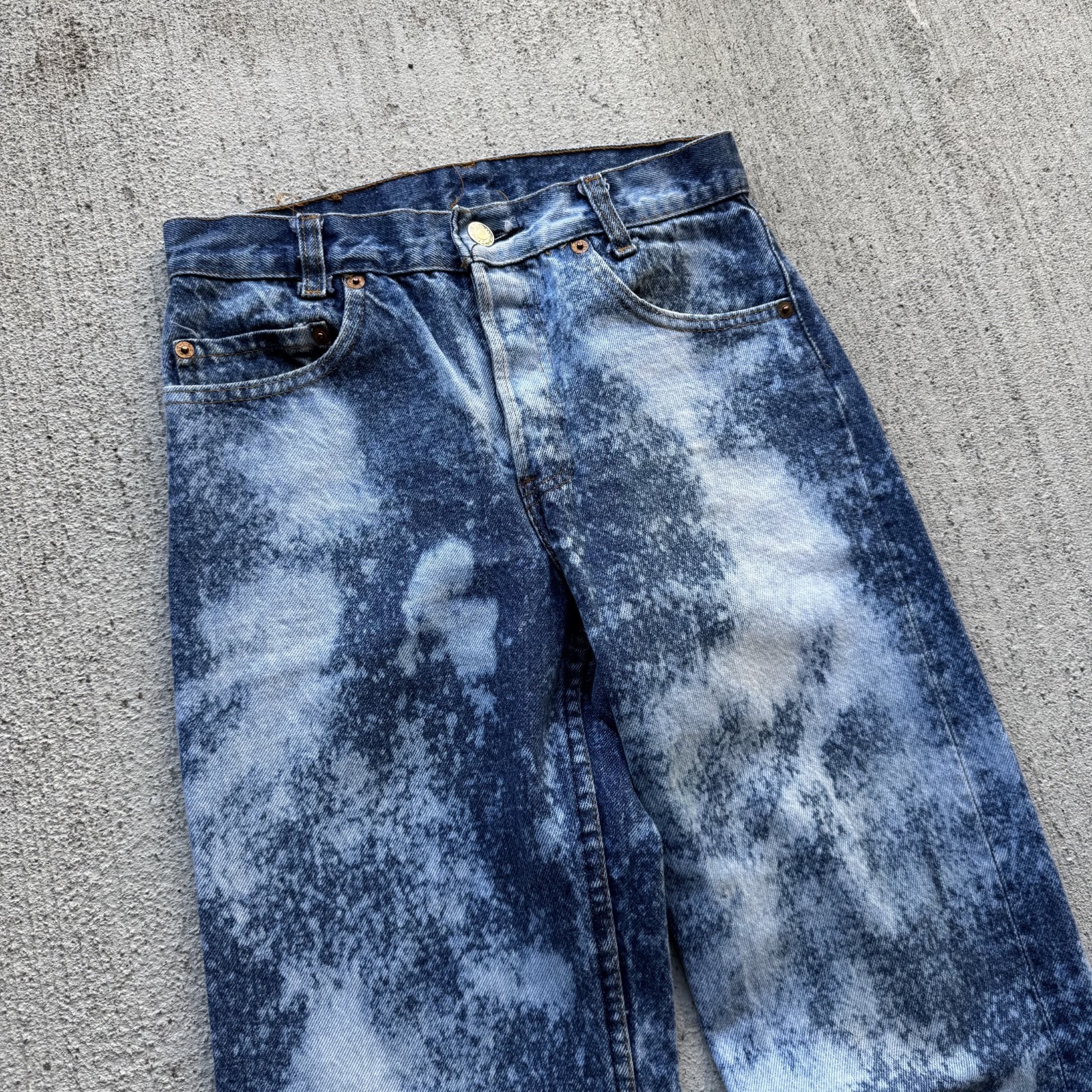 1980s Bleached Made in USA Levi’s 501s Jeans 26×28