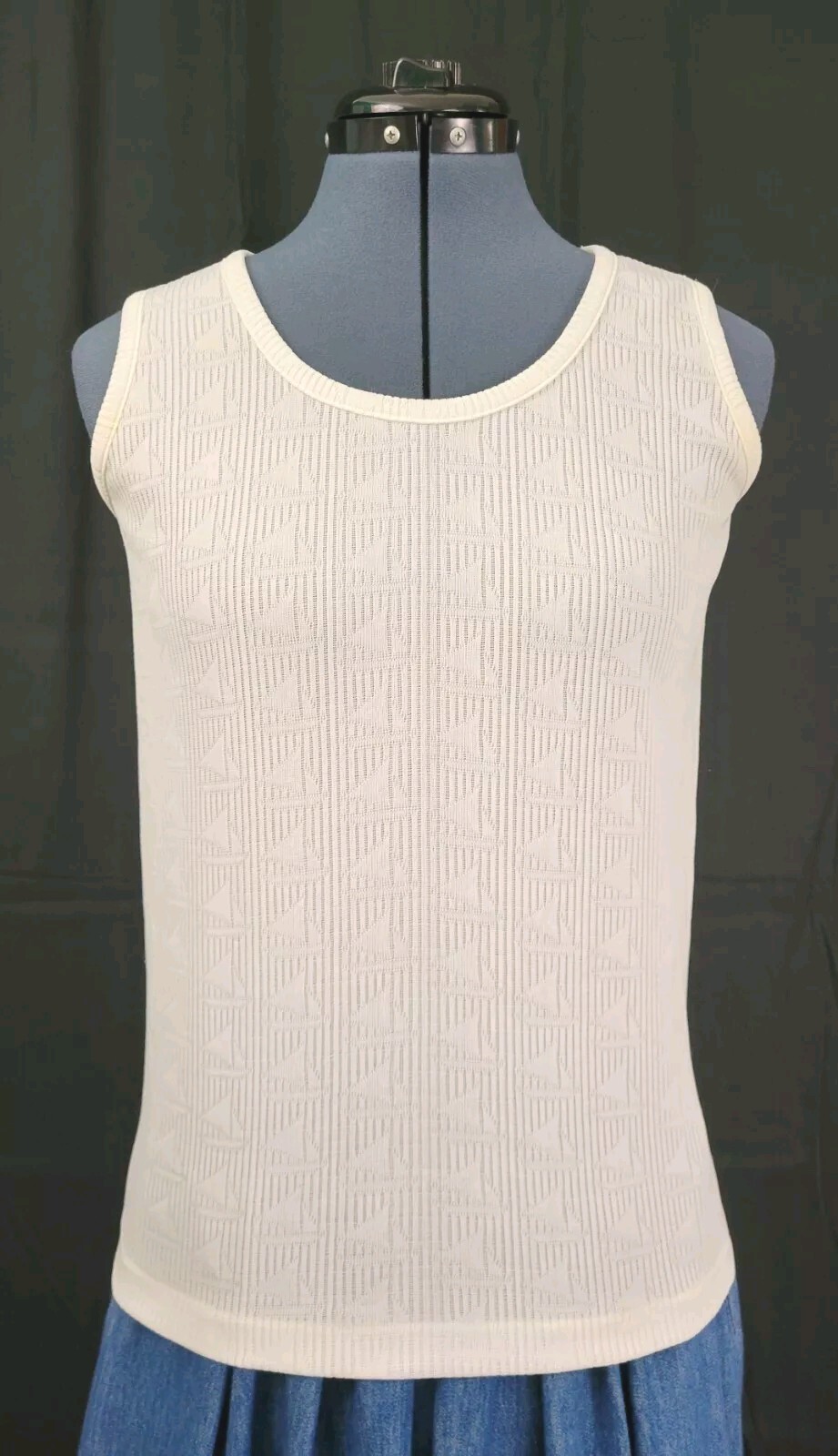 Vintage Miss K Creamy White Textured/Sailboat Patterned Knit Shell Size Medium