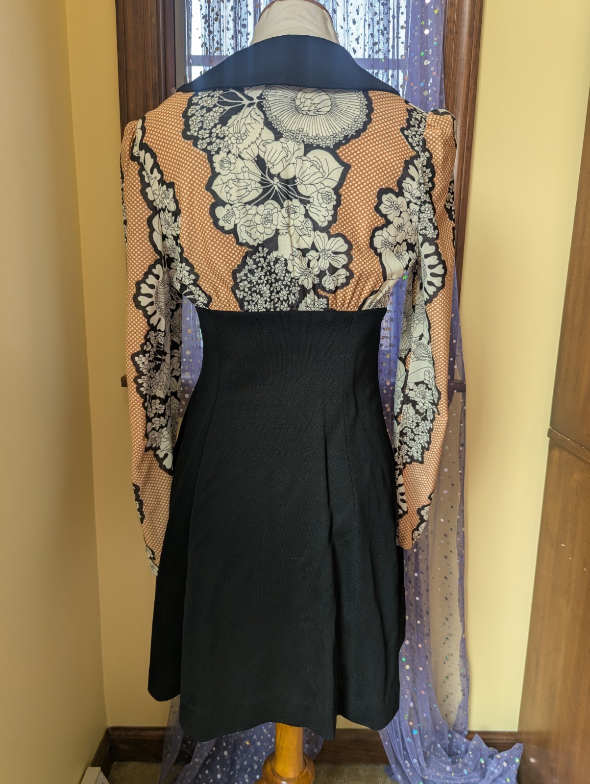 Vintage 70’s Young Innocent By Arpeja Psychedelic Black Mini Dress Size 11 Small