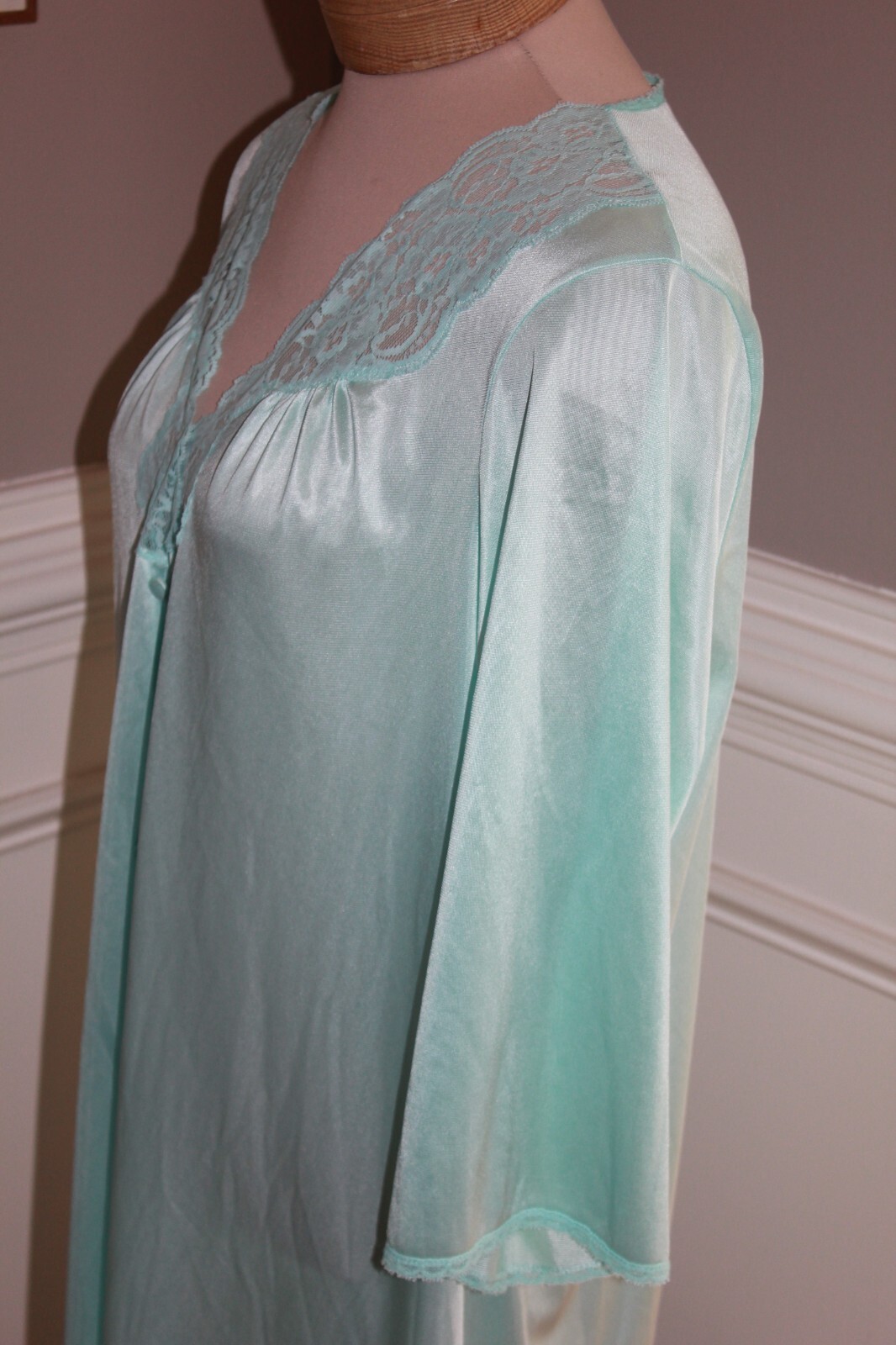 Vanity Fair nightgown house coat blue button lace nylon vintage ladies large