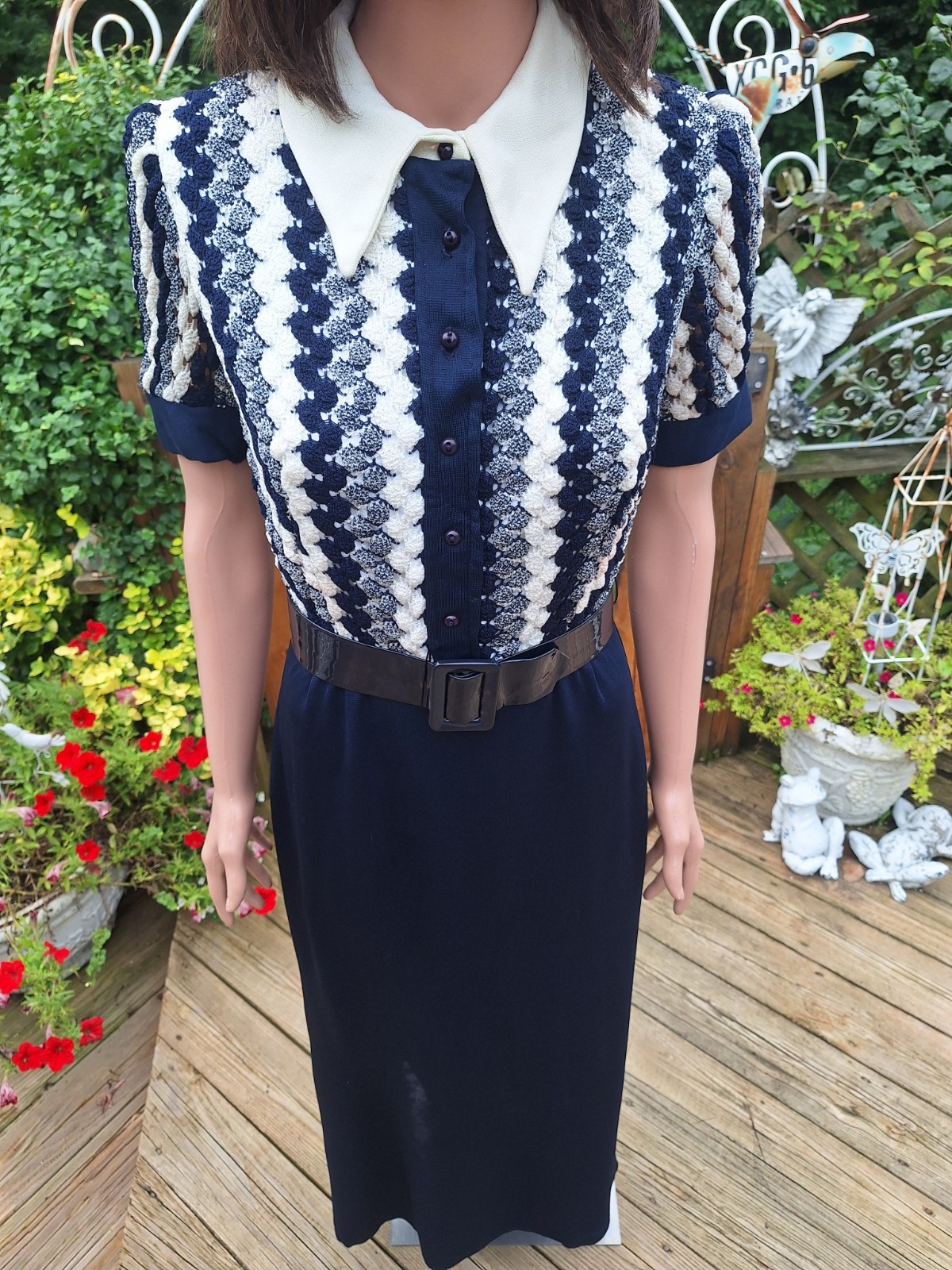 True VTG Mid-century Mod 1960s 1970s Hi Neck Polyester Crochet Maxi Dress S/M
