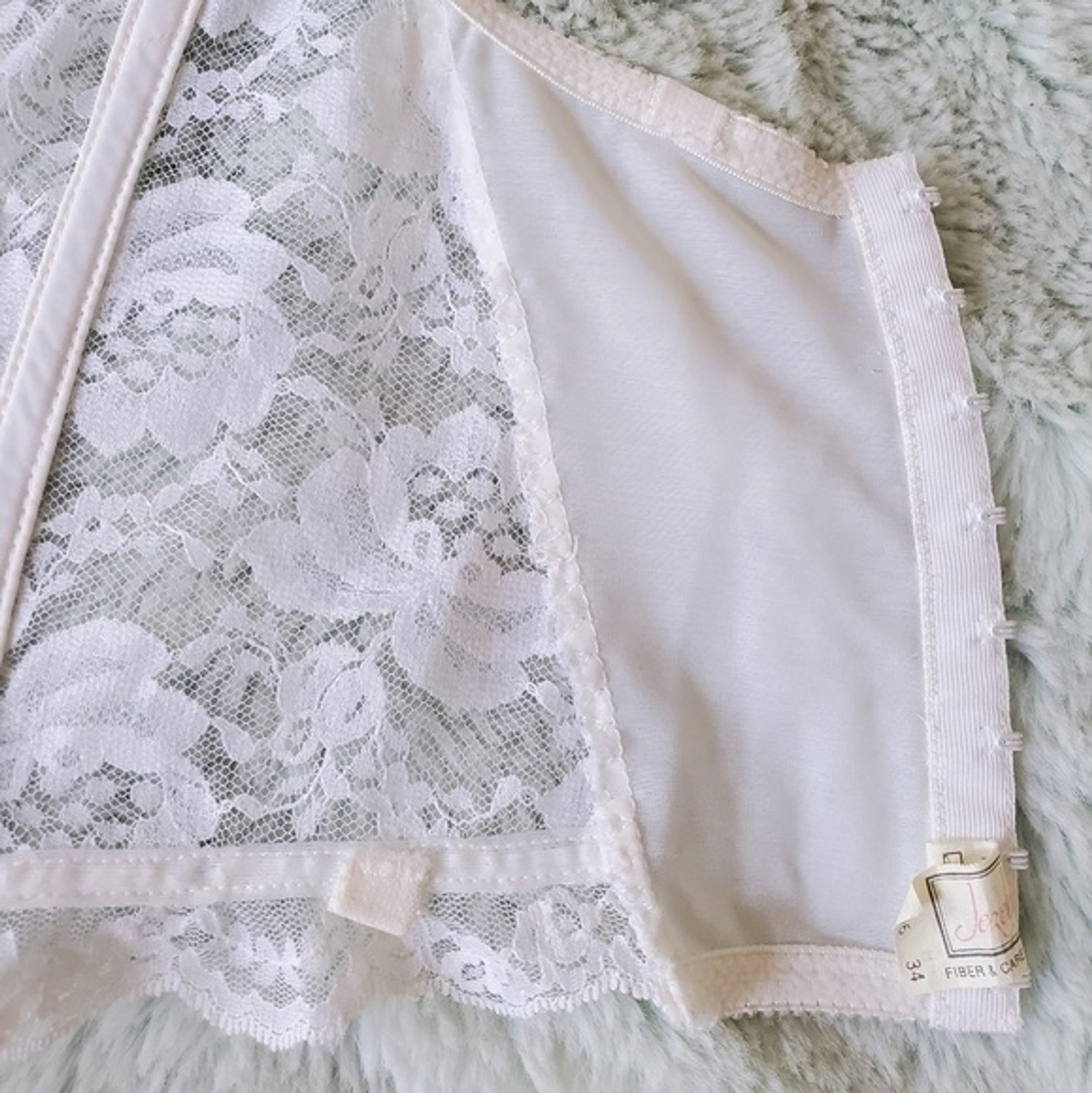 Vintage 90s Jezebel White Lace Lingerie Sheer Bridal Floral Corset Ruffle 34 B