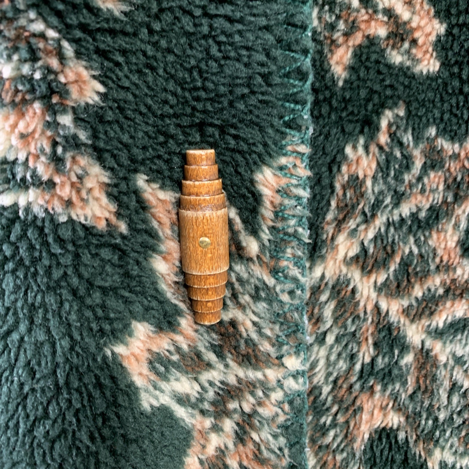 VTG Denali Reversible Fleece Coat Dark Grn Maple Leaves Tan Wood Toggle Buttons