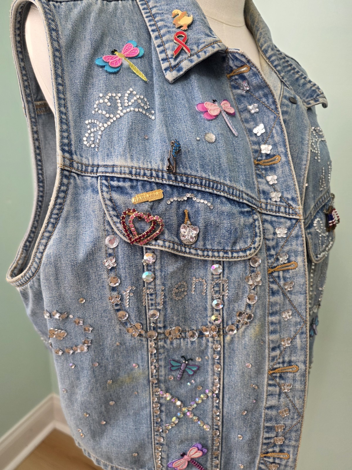 Vtg Old Navy Large Womens Jeans Vest Diva Patches Jeweled Pins Biker Vest