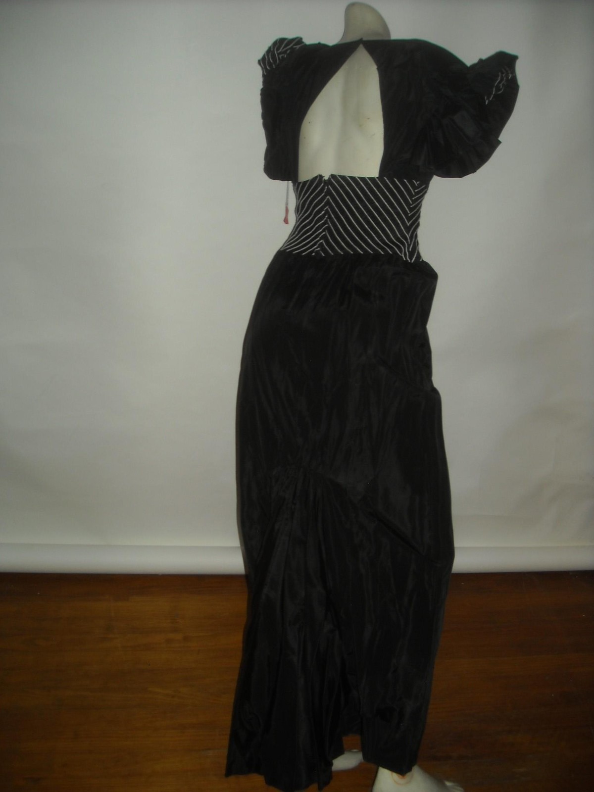VTG 60s 70s Womens S Ball Gown Formal Black Pretty Woman Cocktail Party Dress