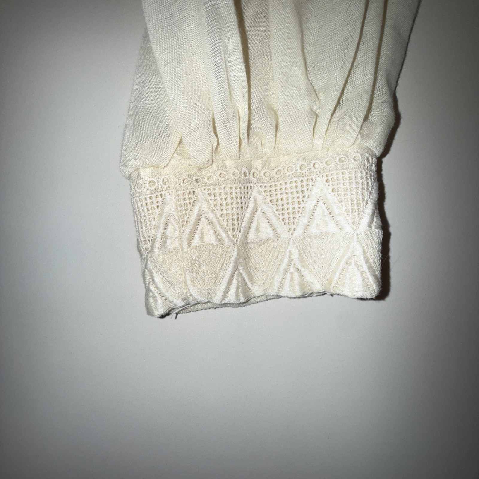 Vintage 70s Alice Of California Sheer Ivory Boho Blouse Cuffs Milkmaid Core XS/S
