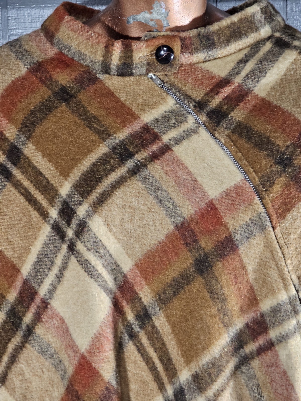 VTG Iconic 1970s Pioneer Wear Plaid Wool & Leather Womens Cape, One Size