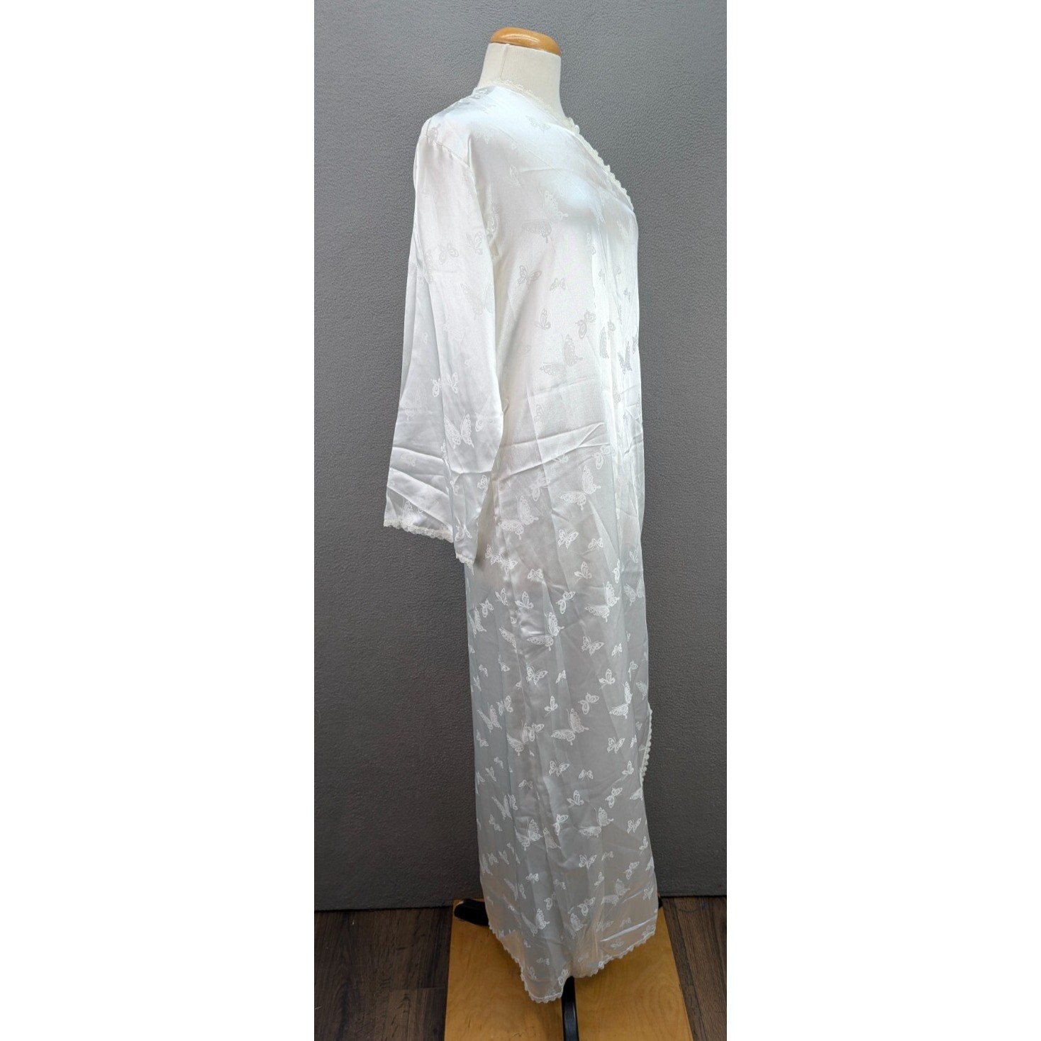 Vintage Papillon by Paula Carbone Ethereal Butterfly Nightgown Size M White USA