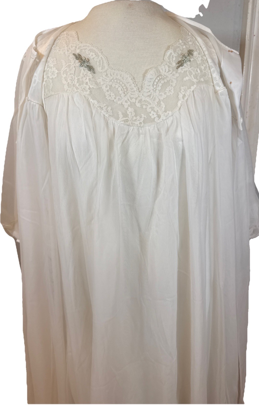 Vtg Shadowline Peignoir Ivory Lace Embroidered Nightie Robe Set med Coquette