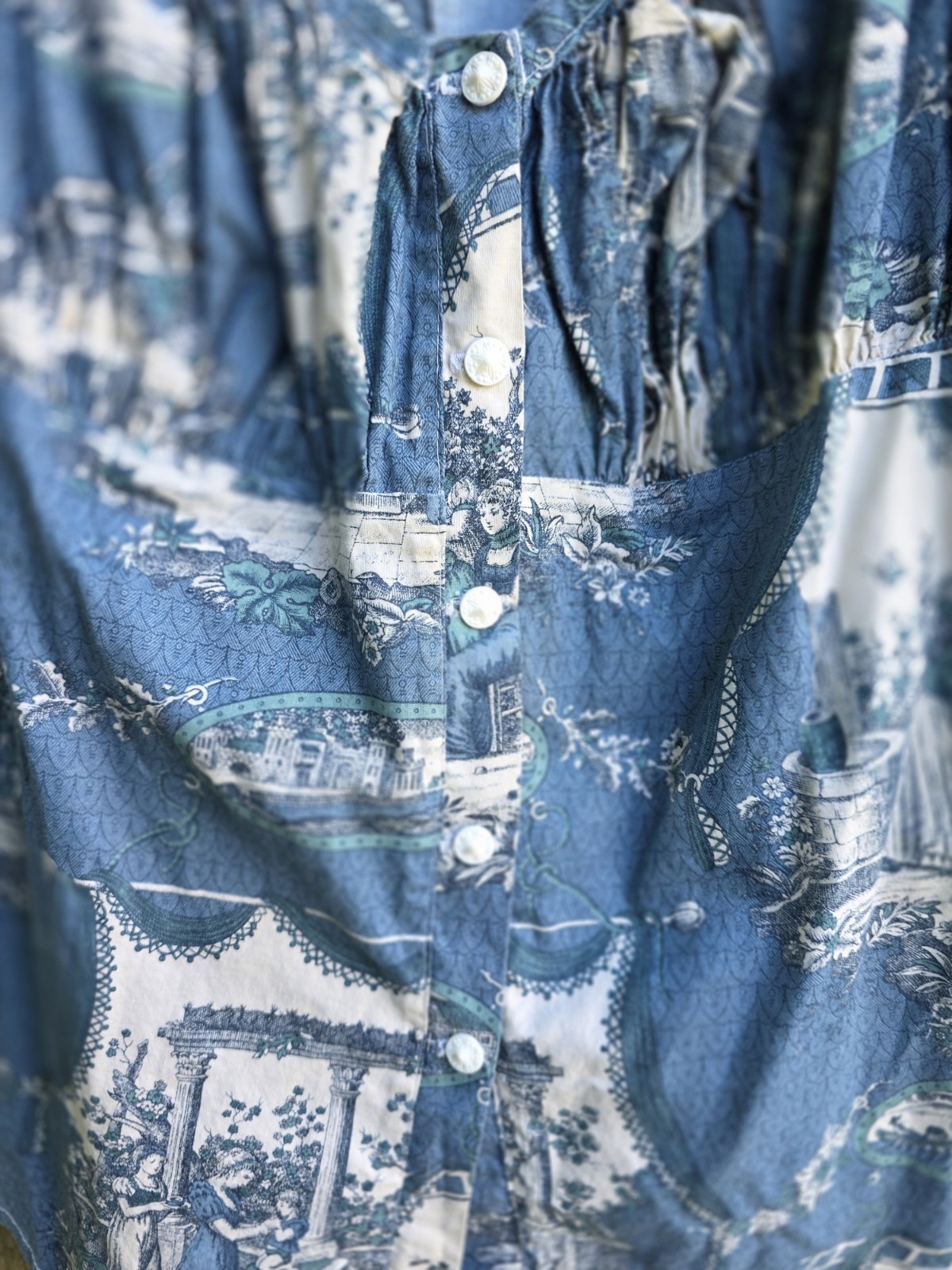 M Unbranded 80s 90s Handmade Top Bodice Detail Blue Graphic Ruffle V Neck
