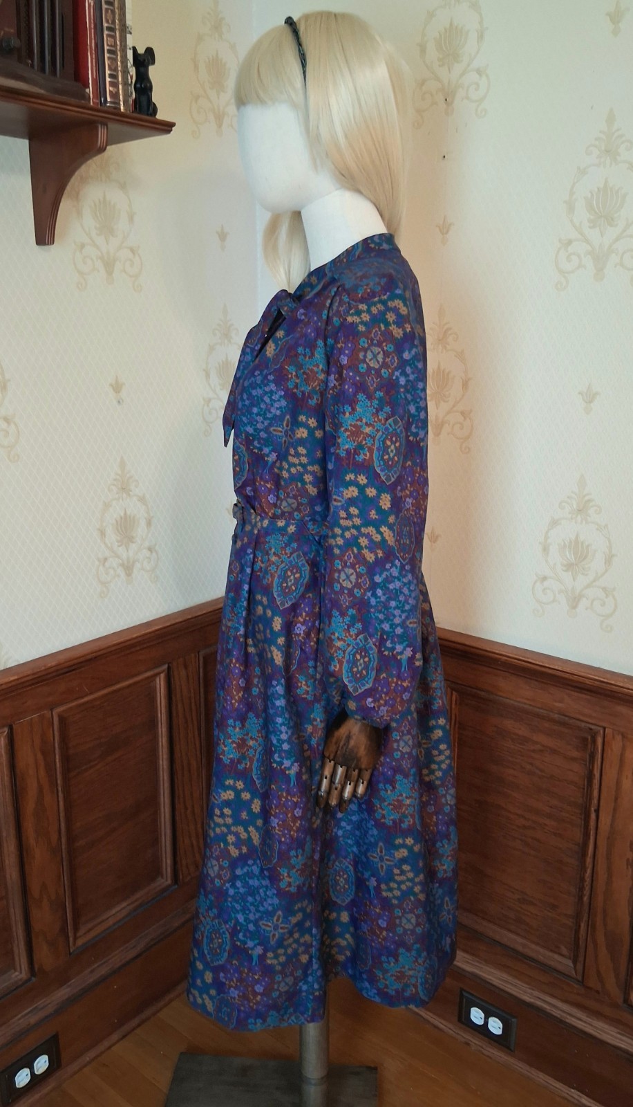 Vintage 1970s British Lady Union-Made Psychedelic Paisley Boho Mod Dress, s 18.5