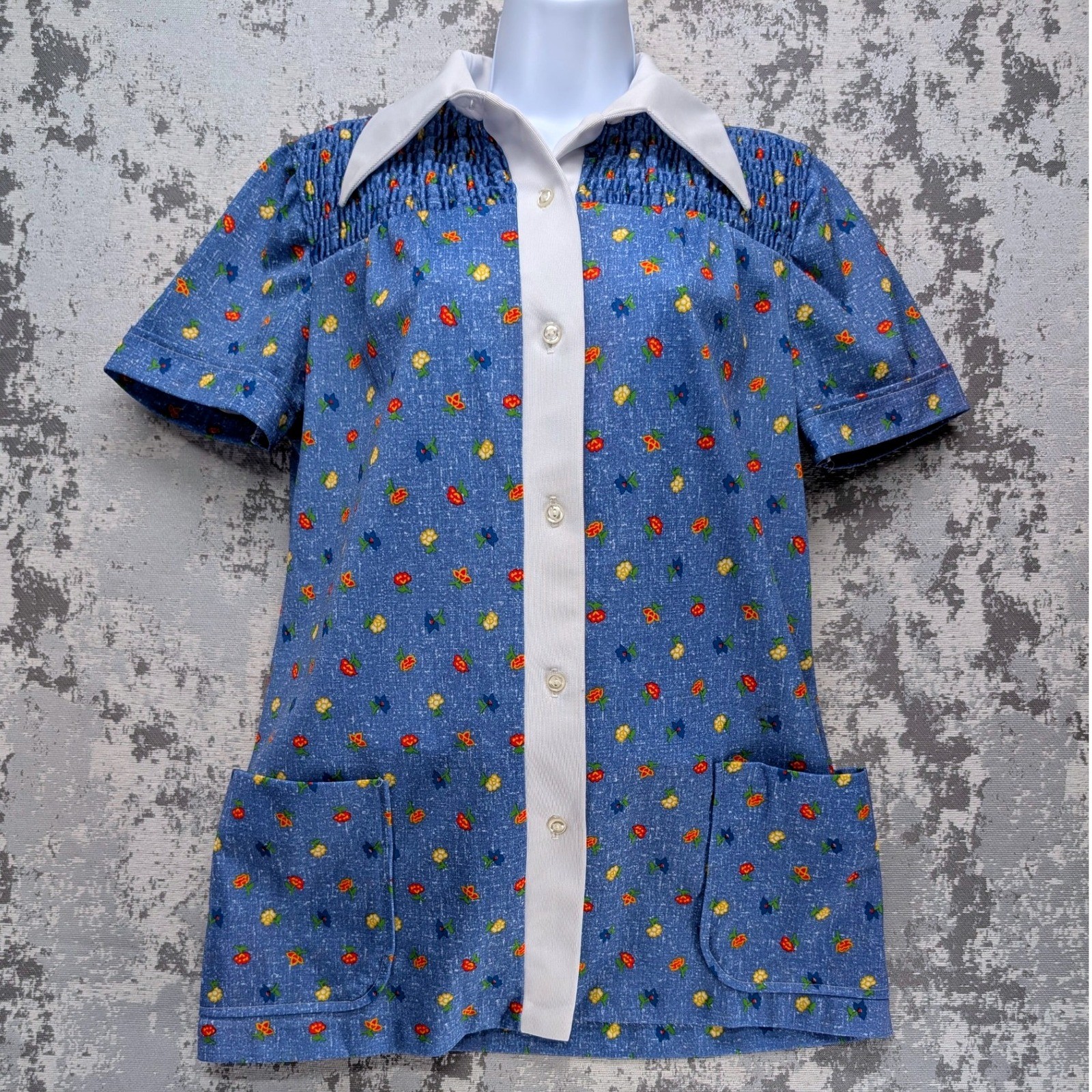 Vtg 50’s 60’s Blue Floral Smocked Top Short Sleeve Tunic Top Women’s Medium