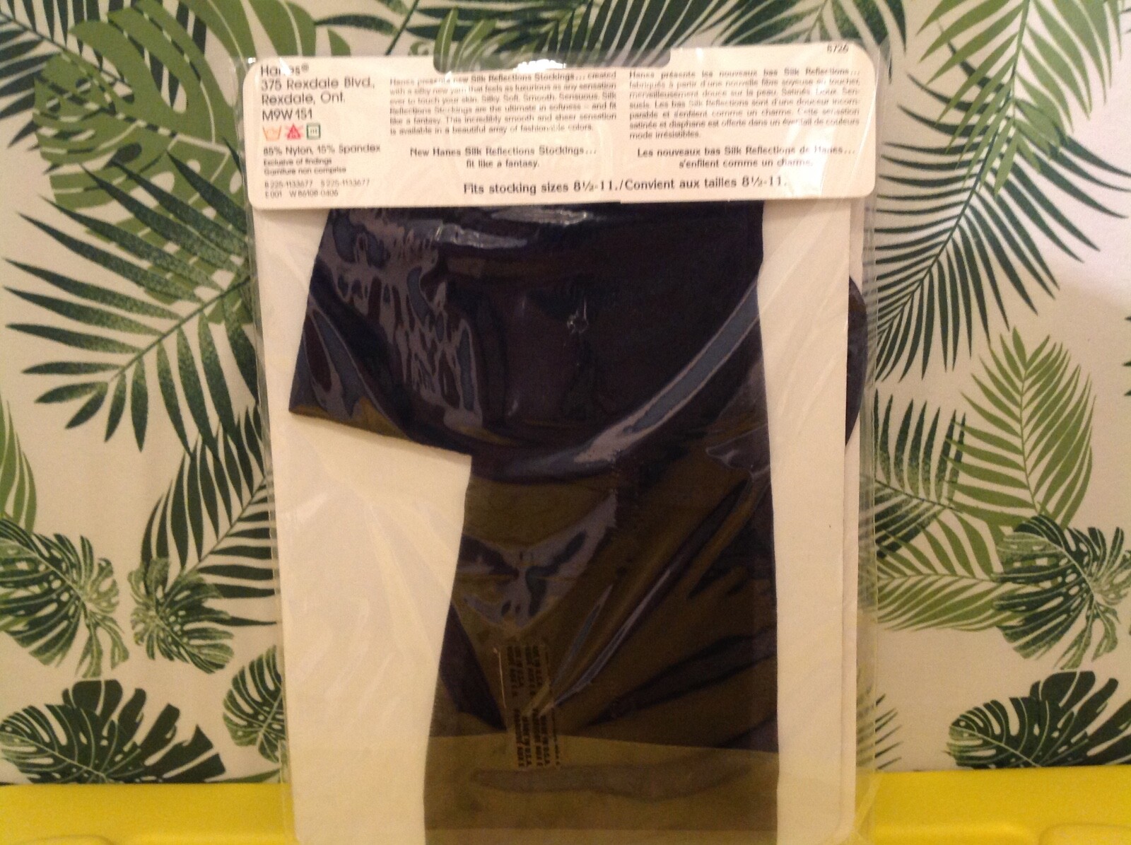 Vintage Pantyhose Hanes Stockings Color Navy size 81/2-11 BSTA99
