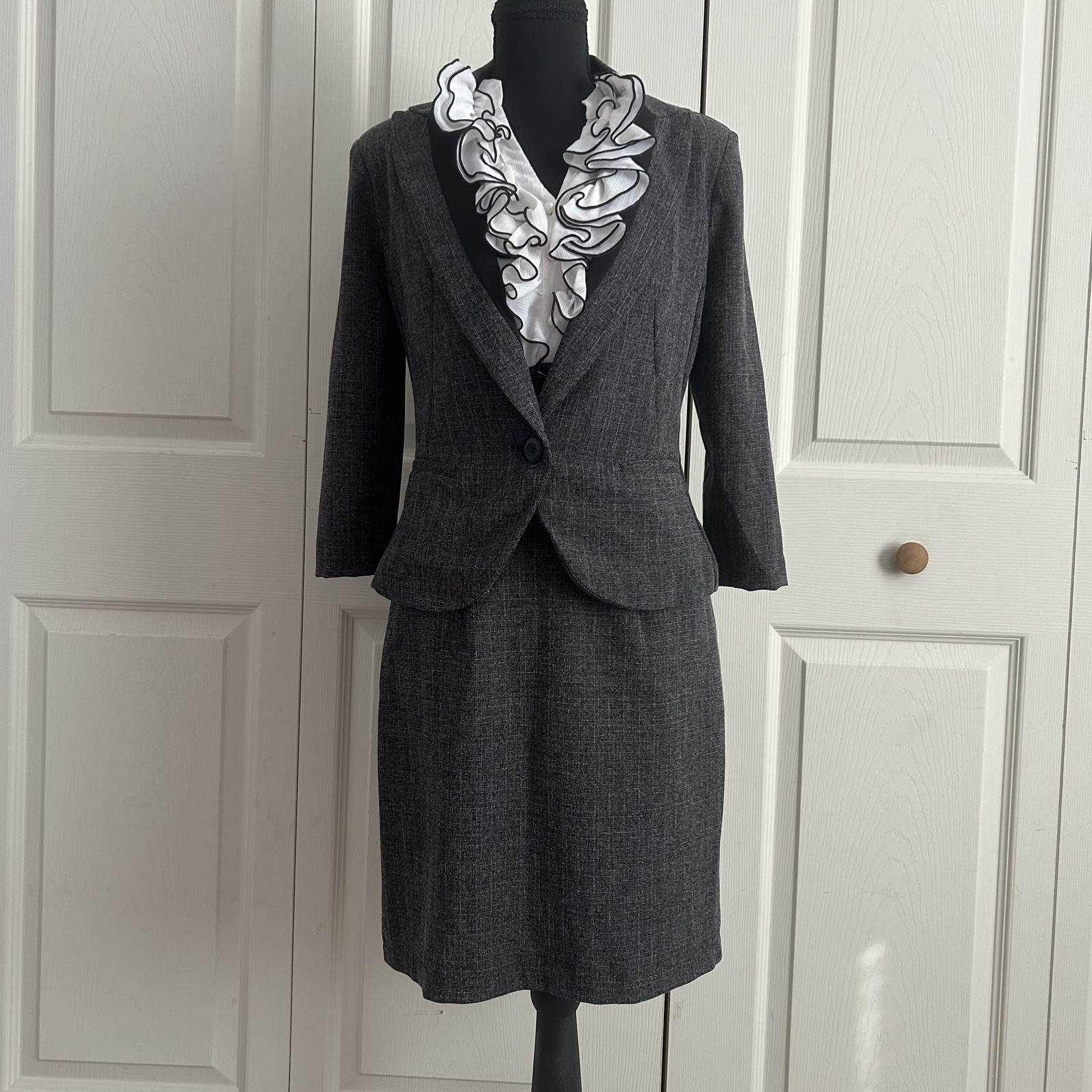 Y2K vintage gray & white dress with ruffle, blazer, & stretchy belt by IZ Byer
