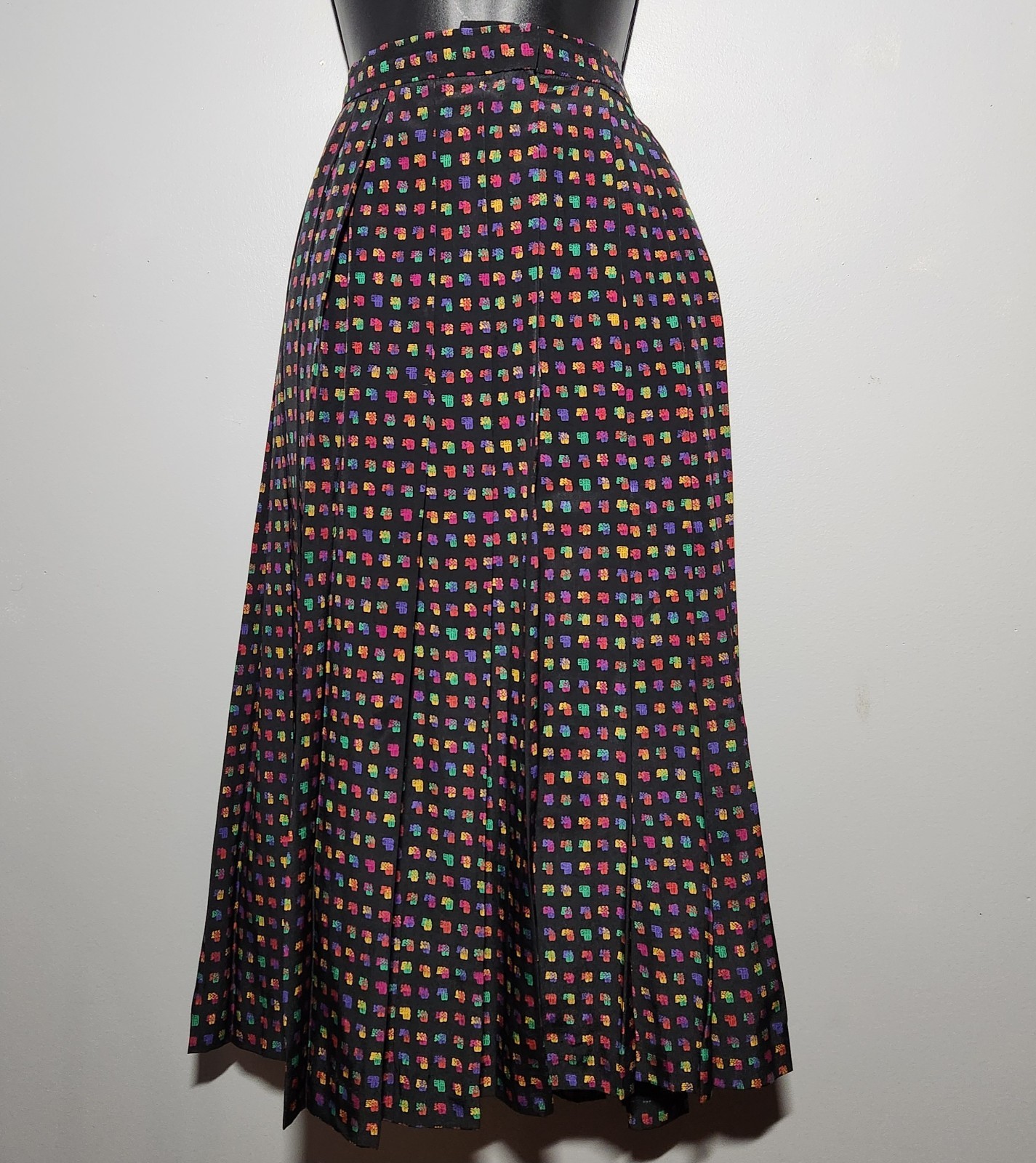 Vintage 80s Silk Pleated Skirt Geometric Rainbow Size 10 Doncaster Women’s