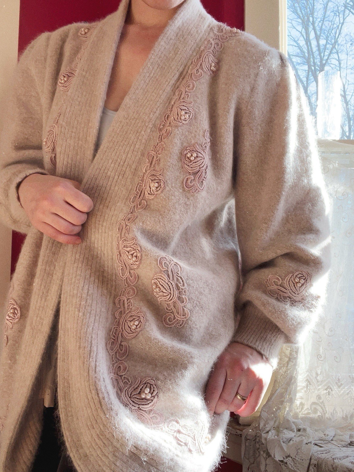 Vintage 1980s Ballet Slipper Beige Rose Lace Pearl Beaded Angora Mix Cardigan S