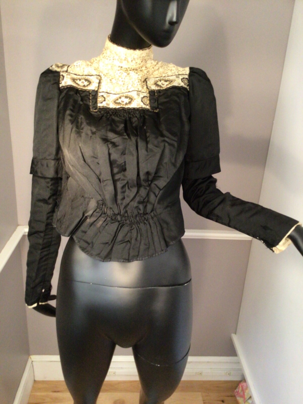 Authentic Vintage Black Silk Faille Gibson Girl Era Bodice (E-12)