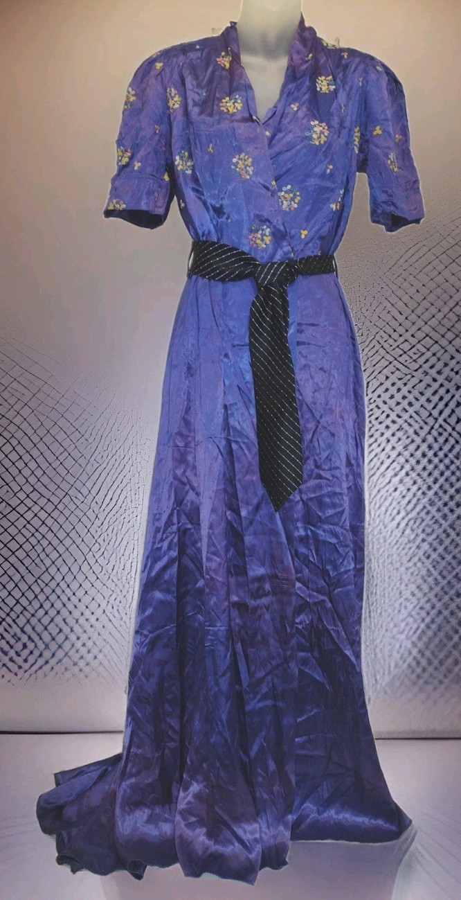 Vintage 1930s Purple Satin Embroidered Robe Hostess Gown Antique‑Level