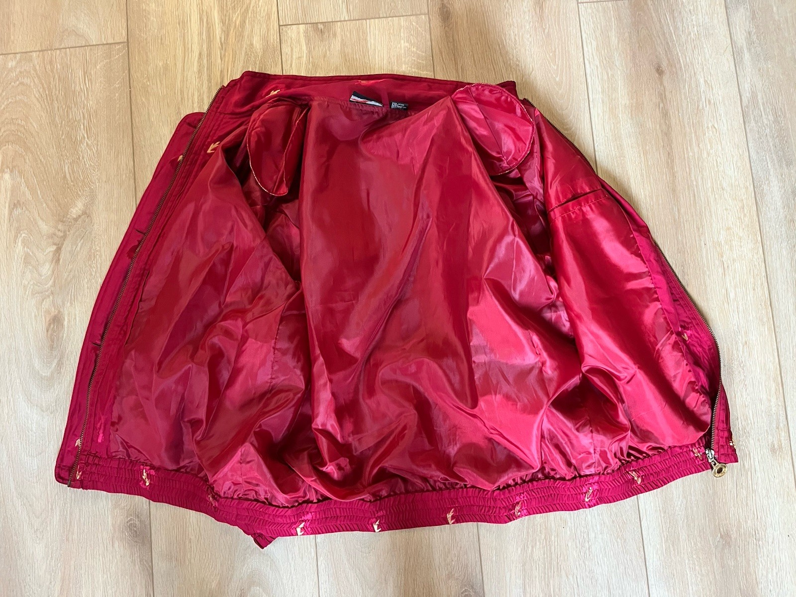 Vintage Silk Bomber Jacket Women M Red Gold Leaf Print Lightweight 90s Retro Zip