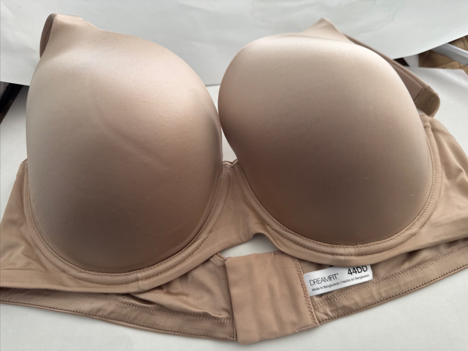 Dreamfit Womens 44DDBra Full Coverage Microfiber Smooth Underwire Beige Plunge